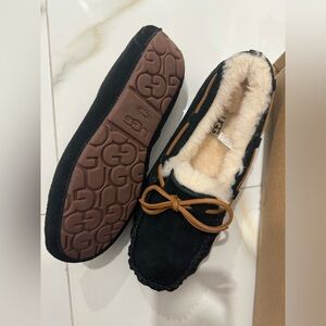 Brand New UGG Moccasin Size 8 Black